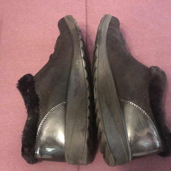 Bzees Booties - Picture 2 of 6